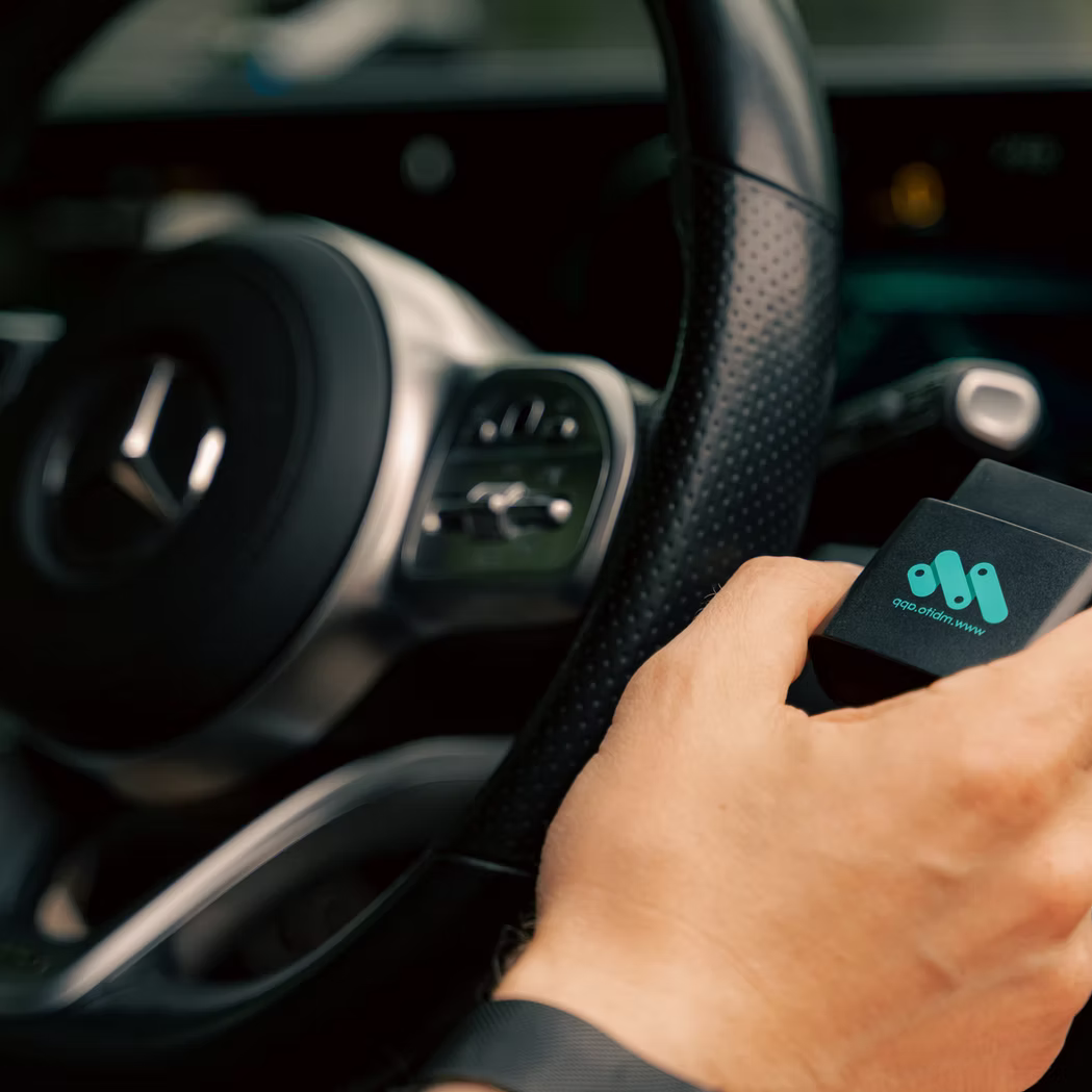 MBito - Unlock hidden features in your Mercedes